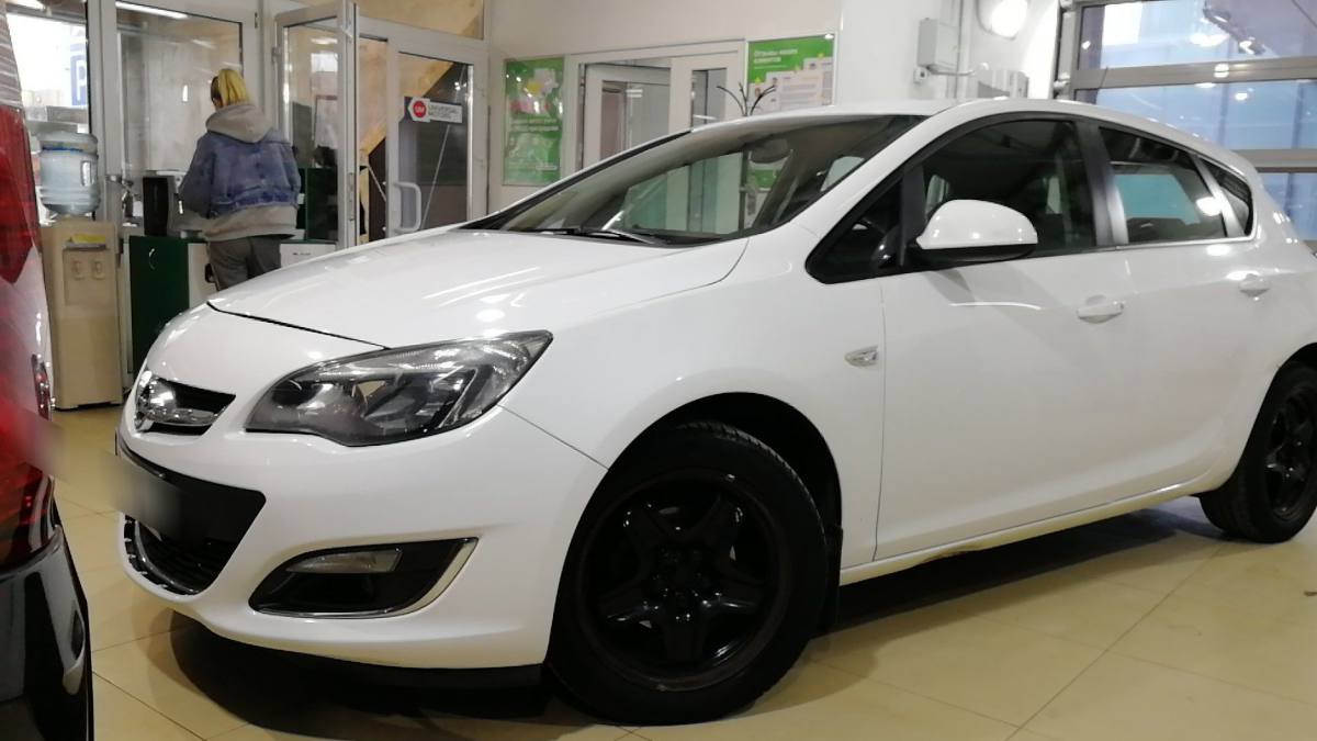 Opel Astra J Рестайлинг