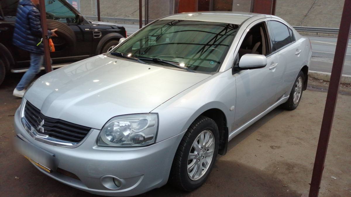 Mitsubishi Galant IX