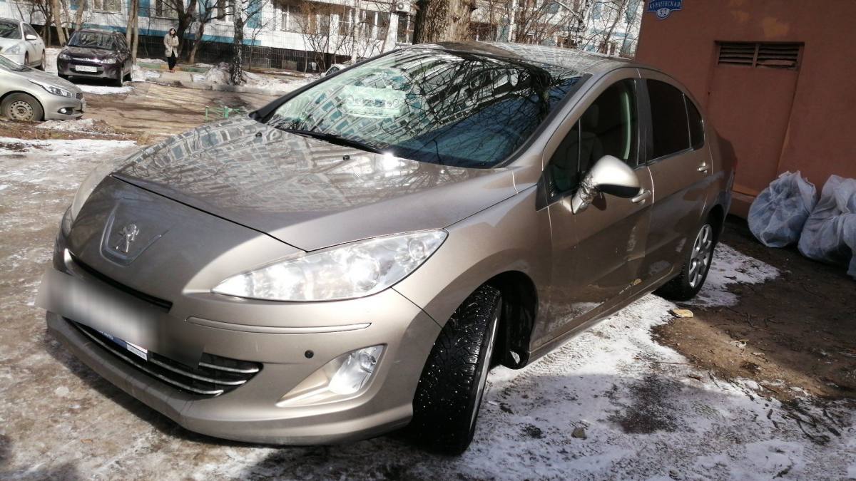 Peugeot 408