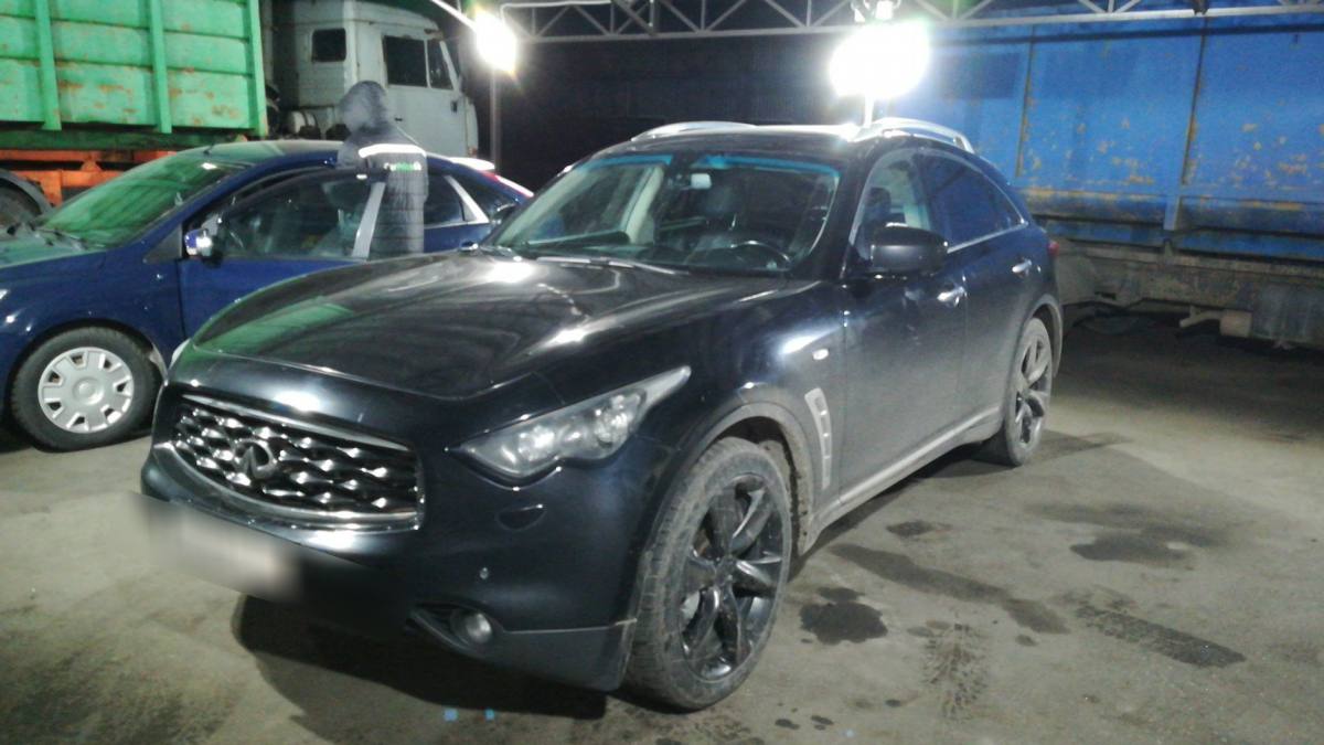 Infiniti FX II