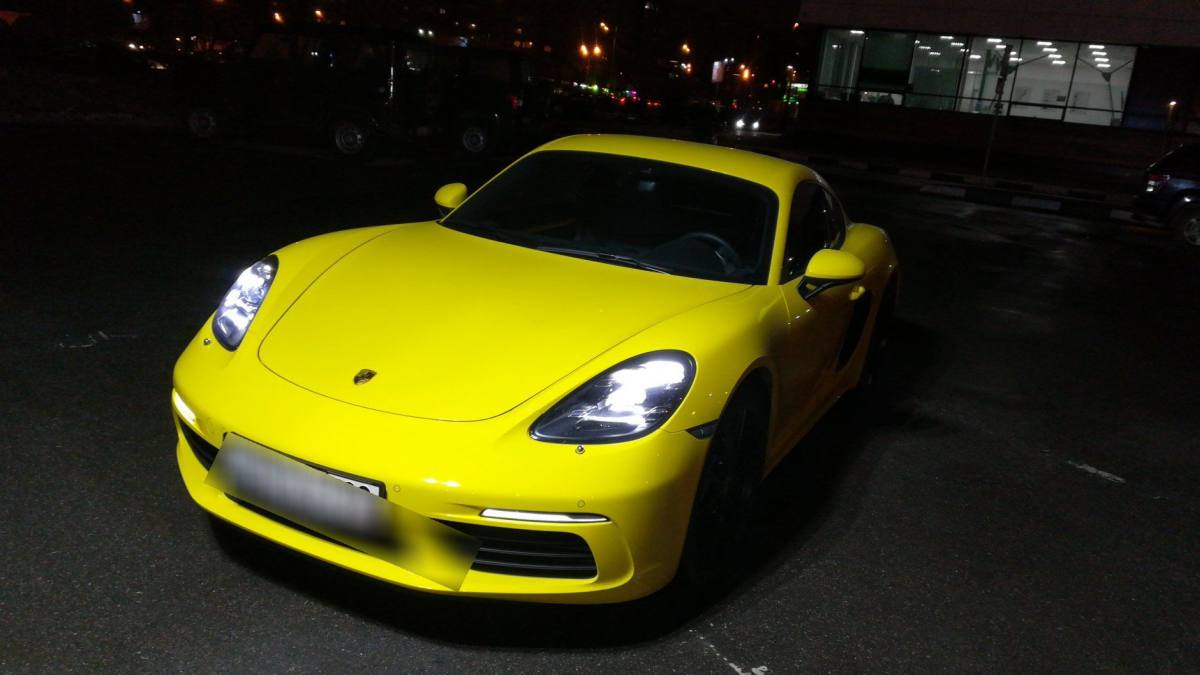 Porsche 718 Cayman