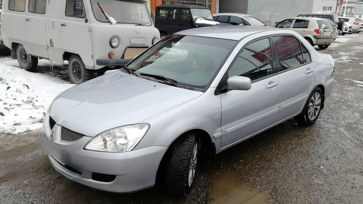 Mitsubishi Lancer IX