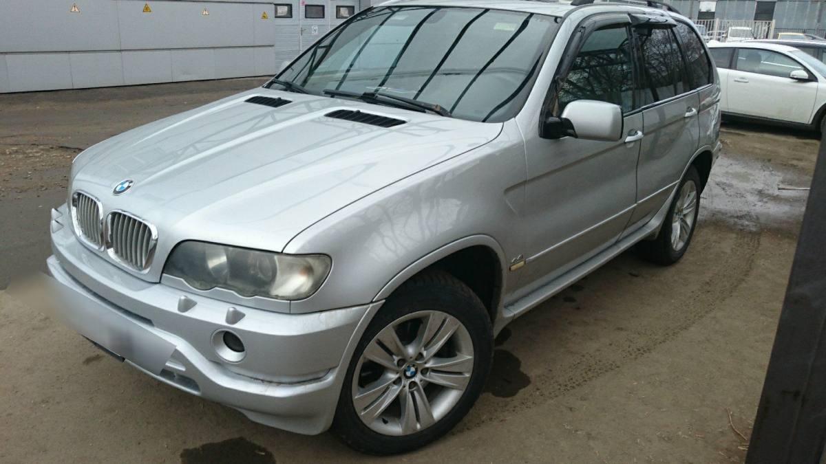 BMW X5 I (E53)