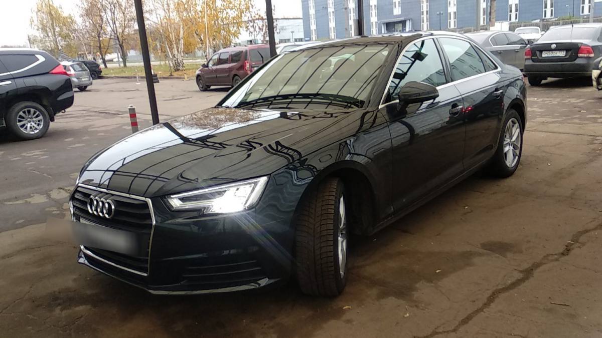 Audi A4 V (B9) 2017