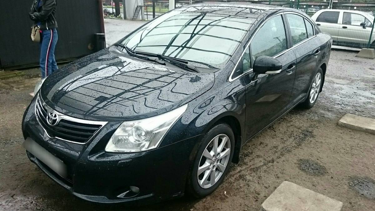 Toyota Avensis III Рестайлинг 2011