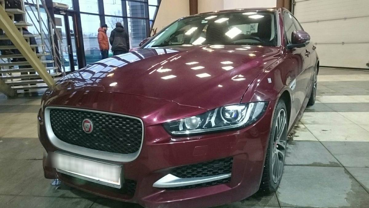 Jaguar XE 2015