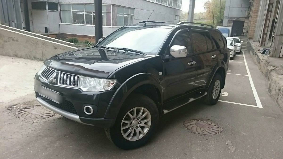 Mitsubishi Pajero Sport II 2011