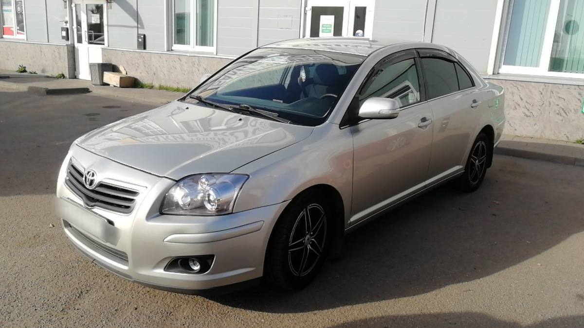 Toyota Avensis II