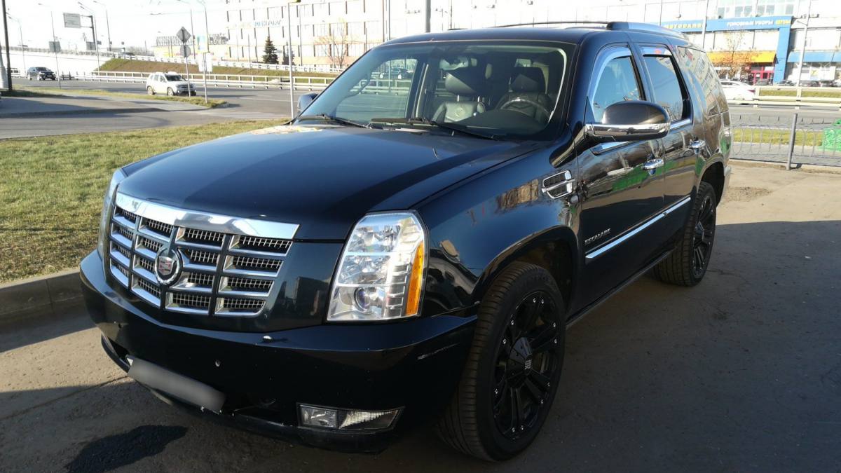 Cadillac Escalade III