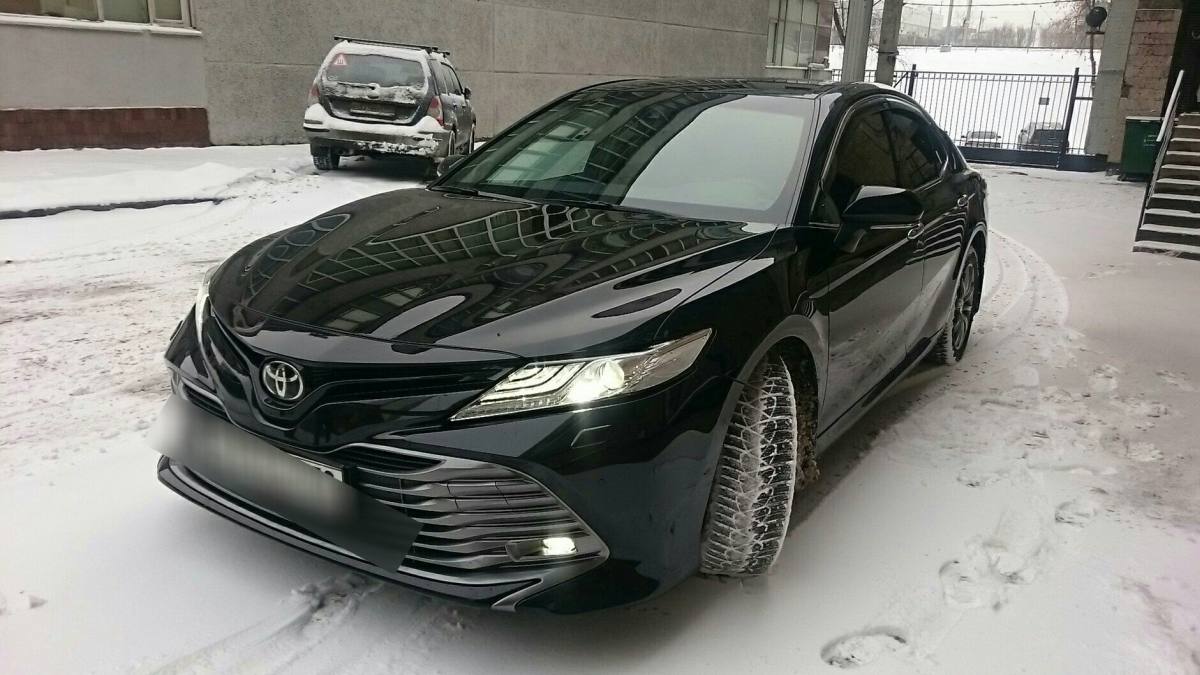 Toyota Camry VIII (XV70)
