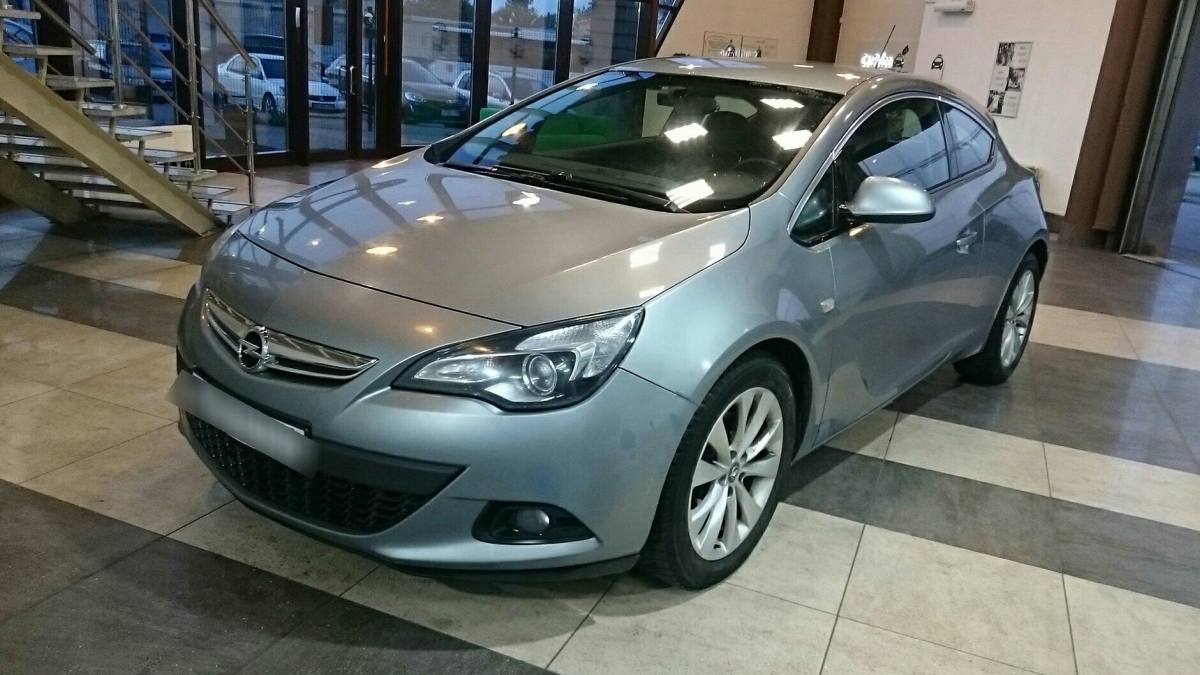 Opel Astra J 2012