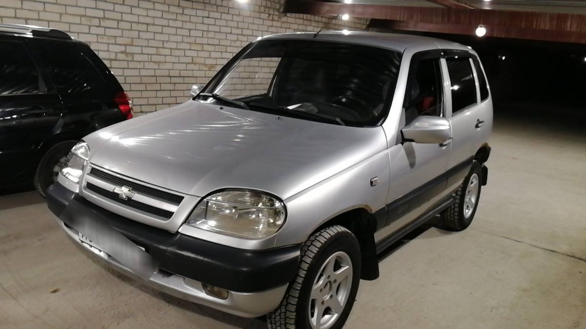 Chevrolet Niva I