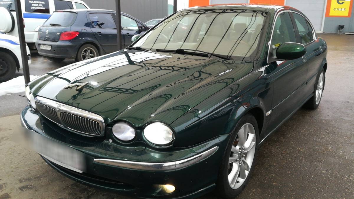 Jaguar X-Type