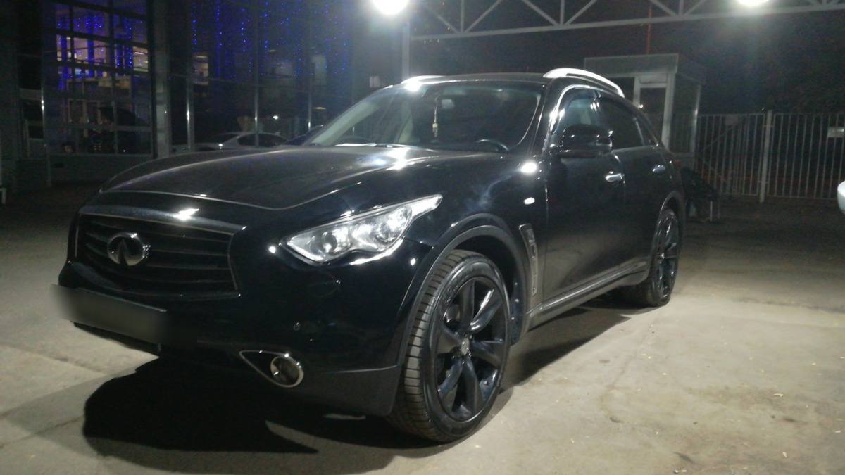 Infiniti FX II