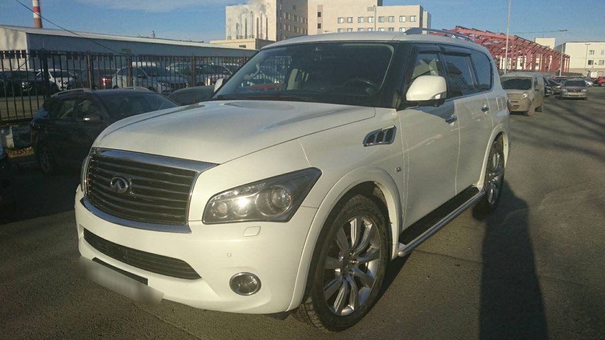 Infiniti QX56 II