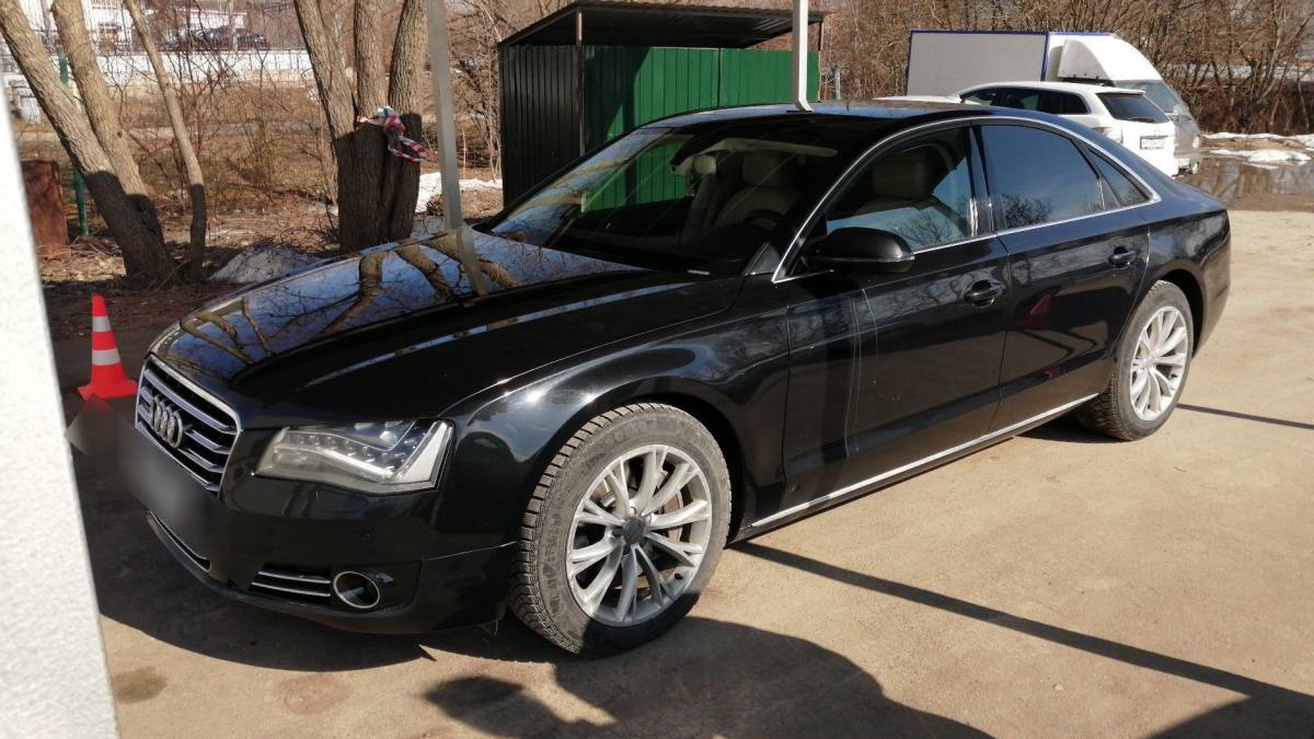 Audi A8 III (D4) 2010