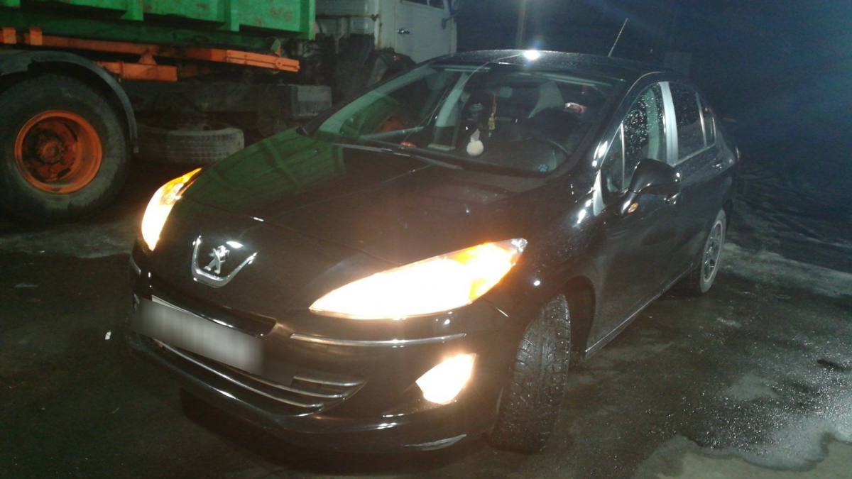 Peugeot 408 I