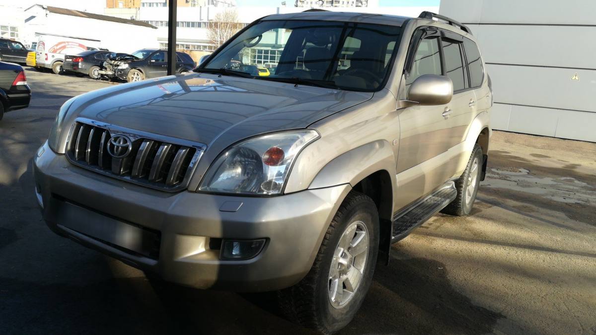 Toyota Land Cruiser Prado 120 Series 2006