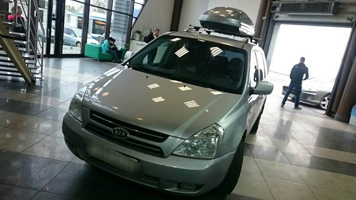 Kia Carnival II 2008