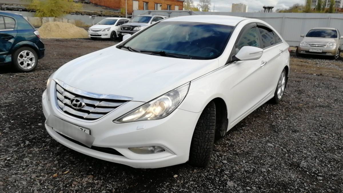 Hyundai Sonata VI (YF)