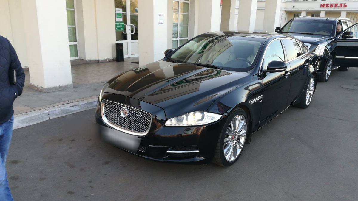 Jaguar XJ IV (X351)