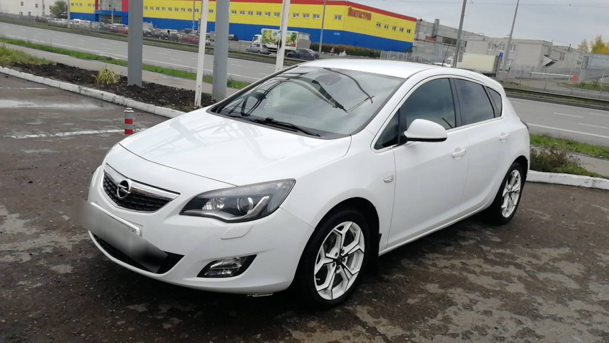 Opel Astra J 2012