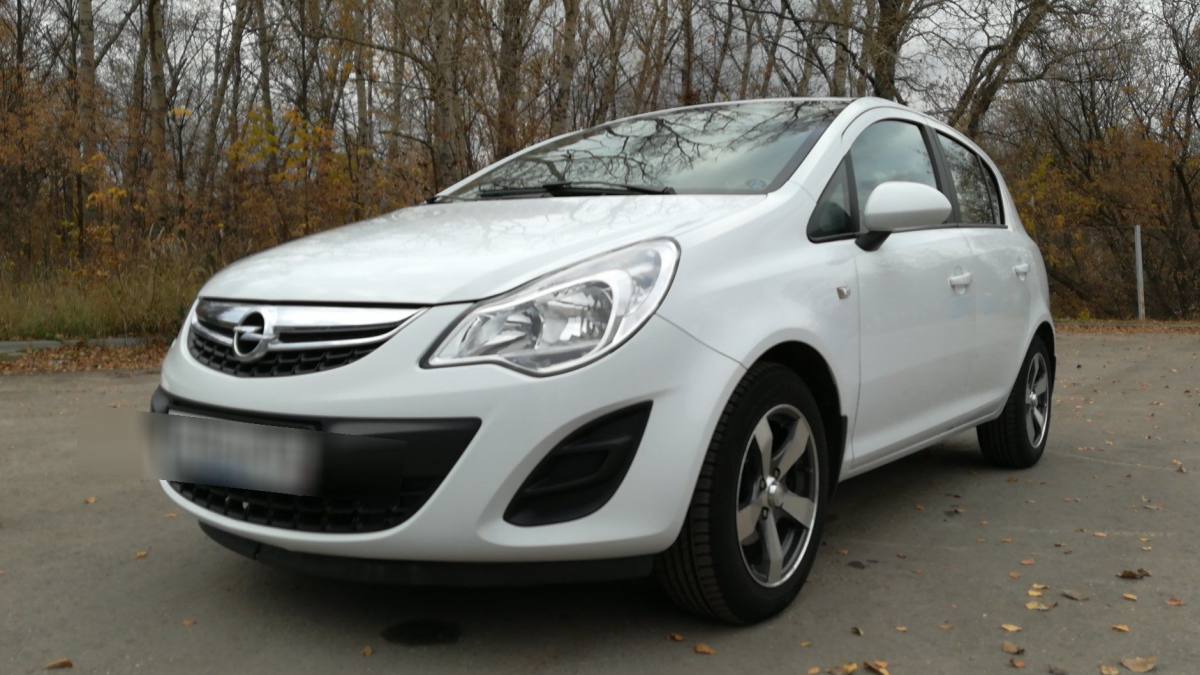 Opel Corsa D Рестайлинг II 2012