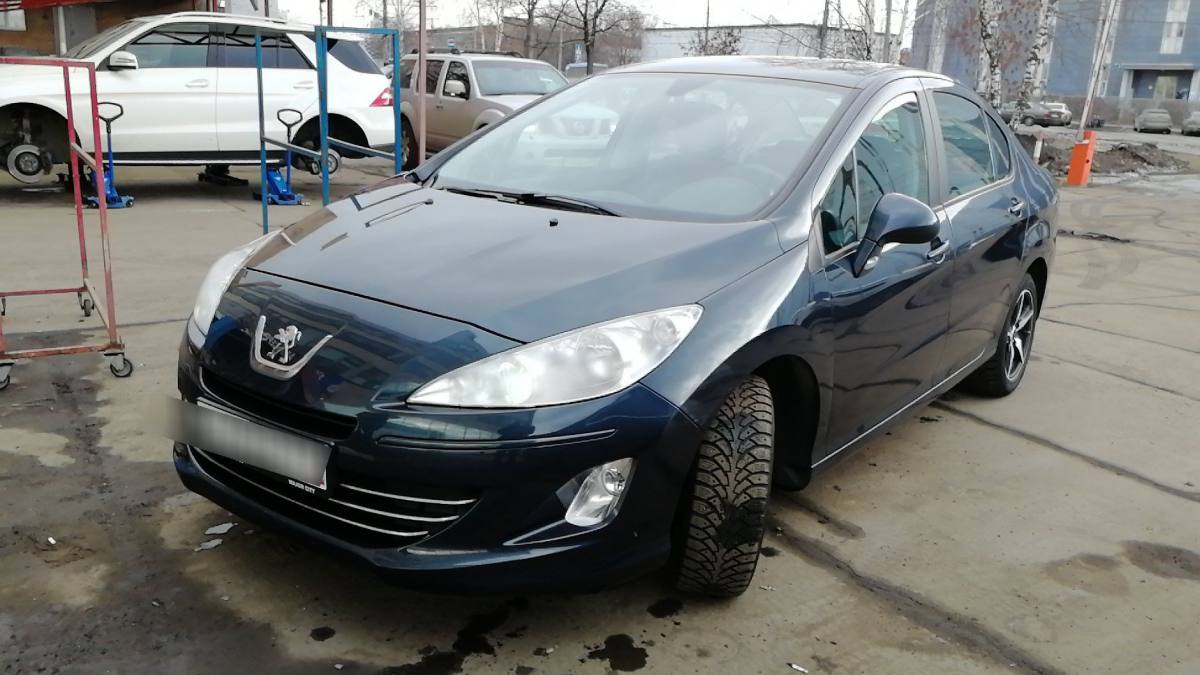 Peugeot 408 I