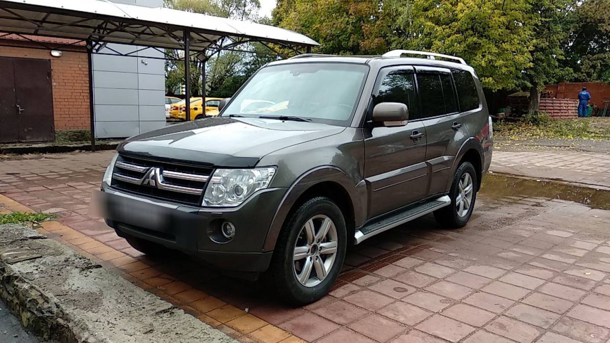 Mitsubishi Pajero IV