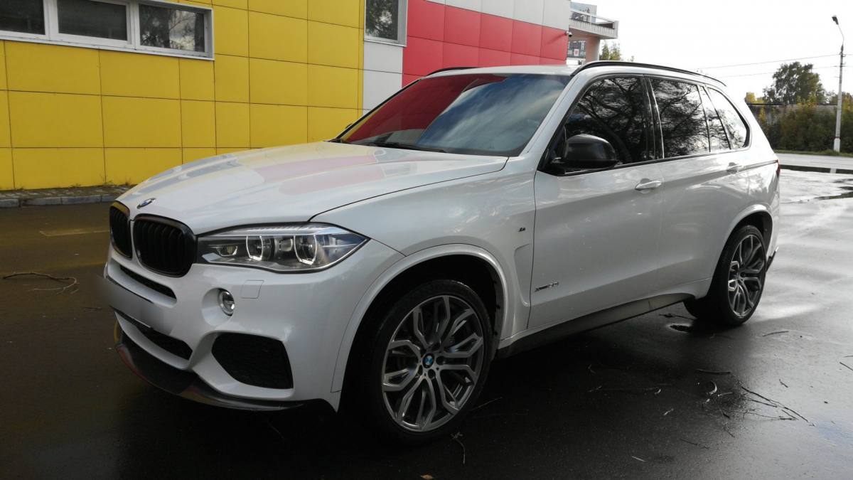 BMW X5 III (F15)