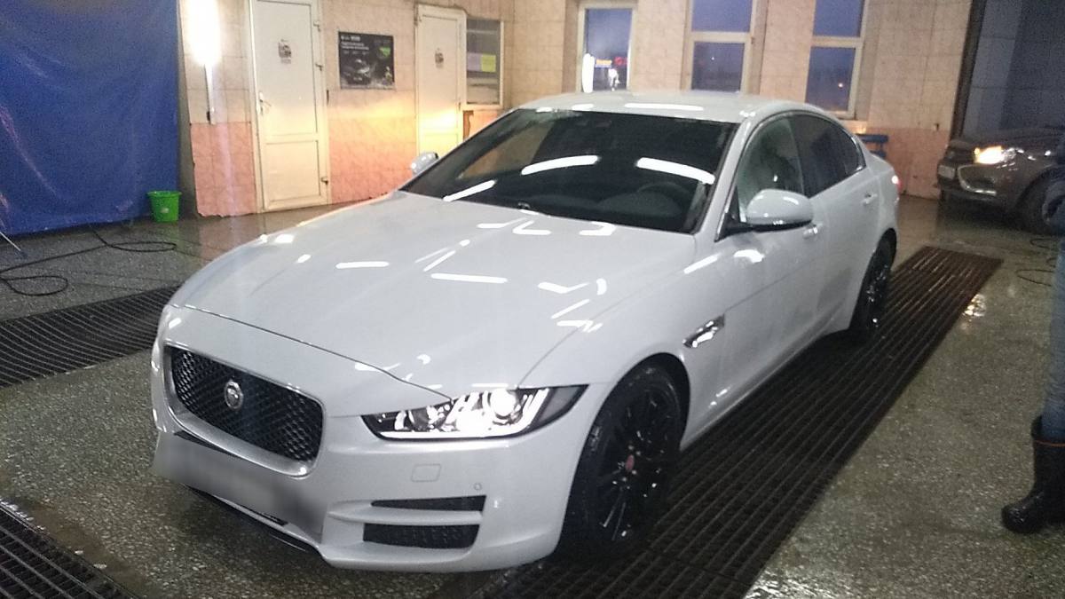 Jaguar XE 2015