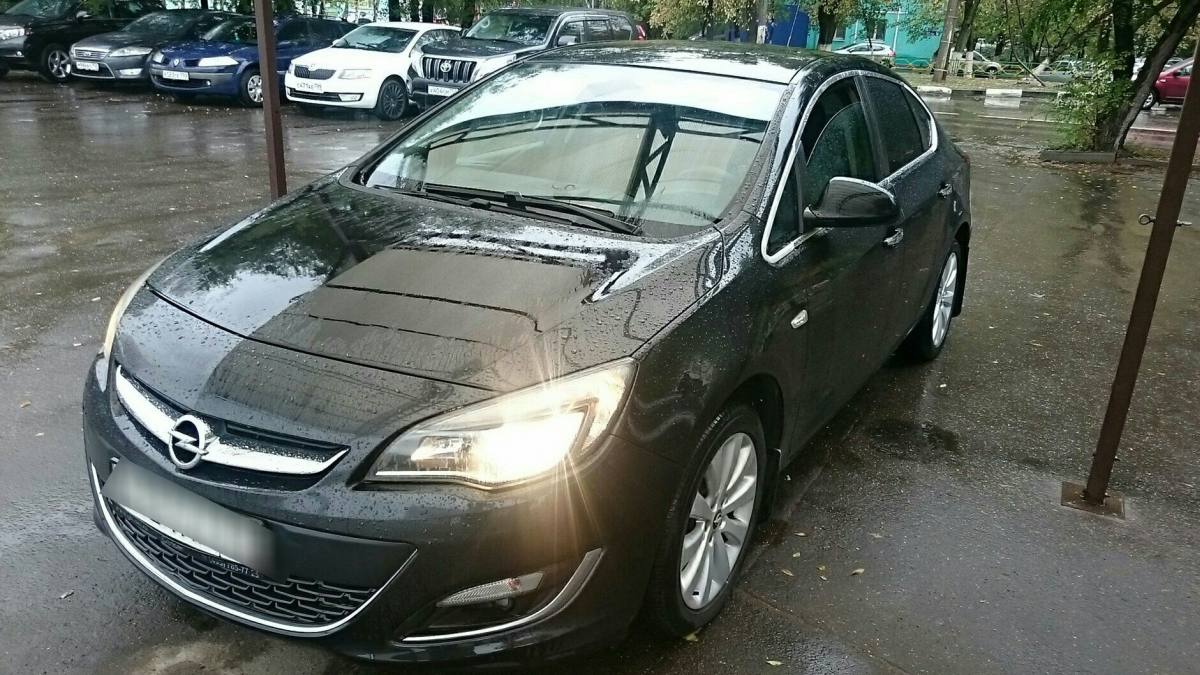 Opel Astra J Рестайлинг 2013