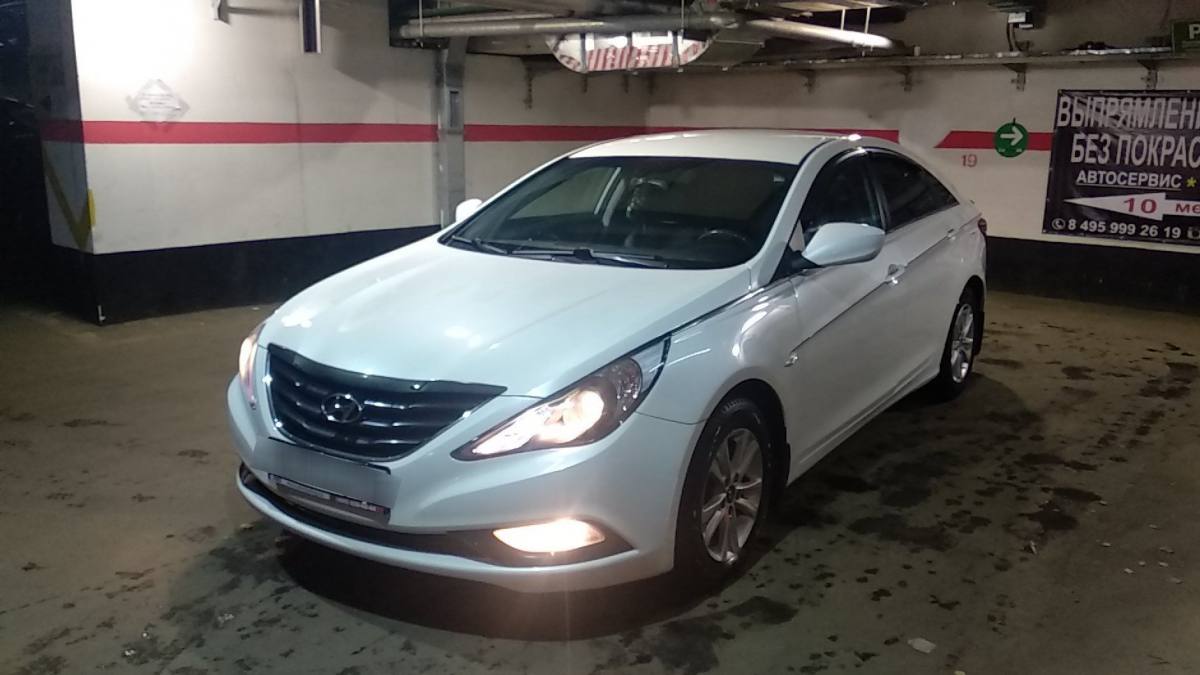 Hyundai Sonata VI (YF)