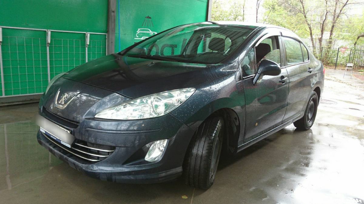 Peugeot 408