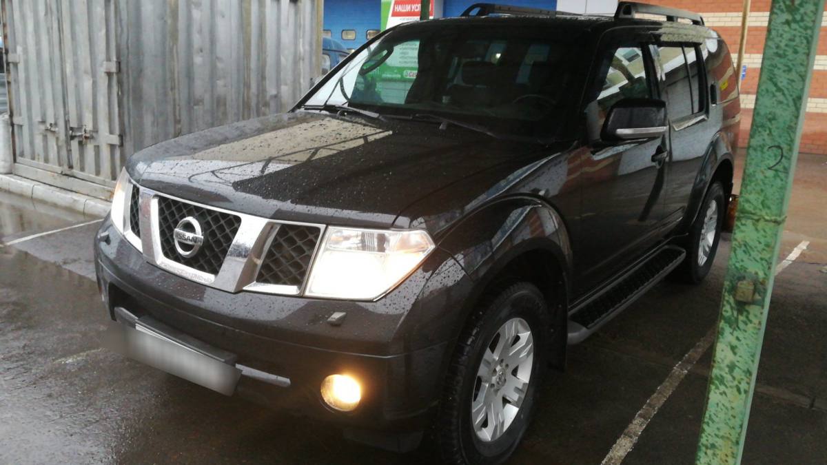 Nissan Pathfinder III