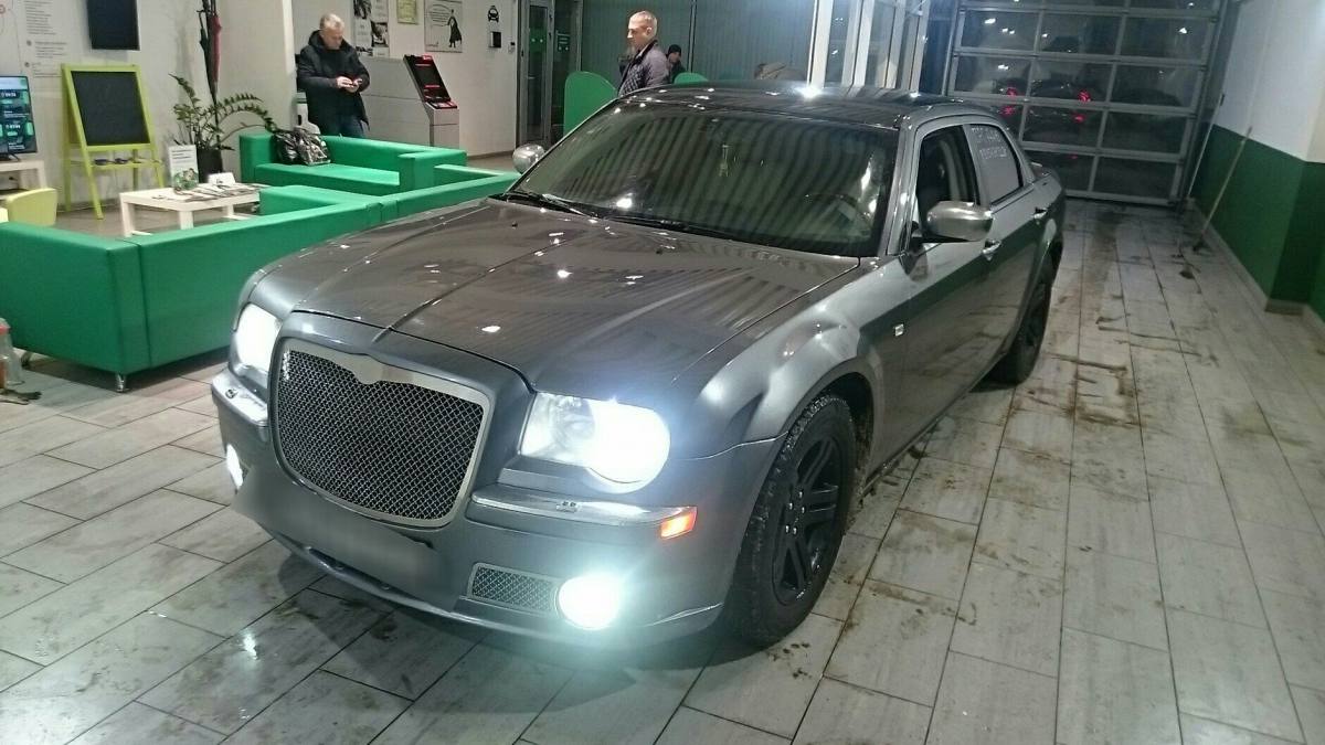 Chrysler 300C I