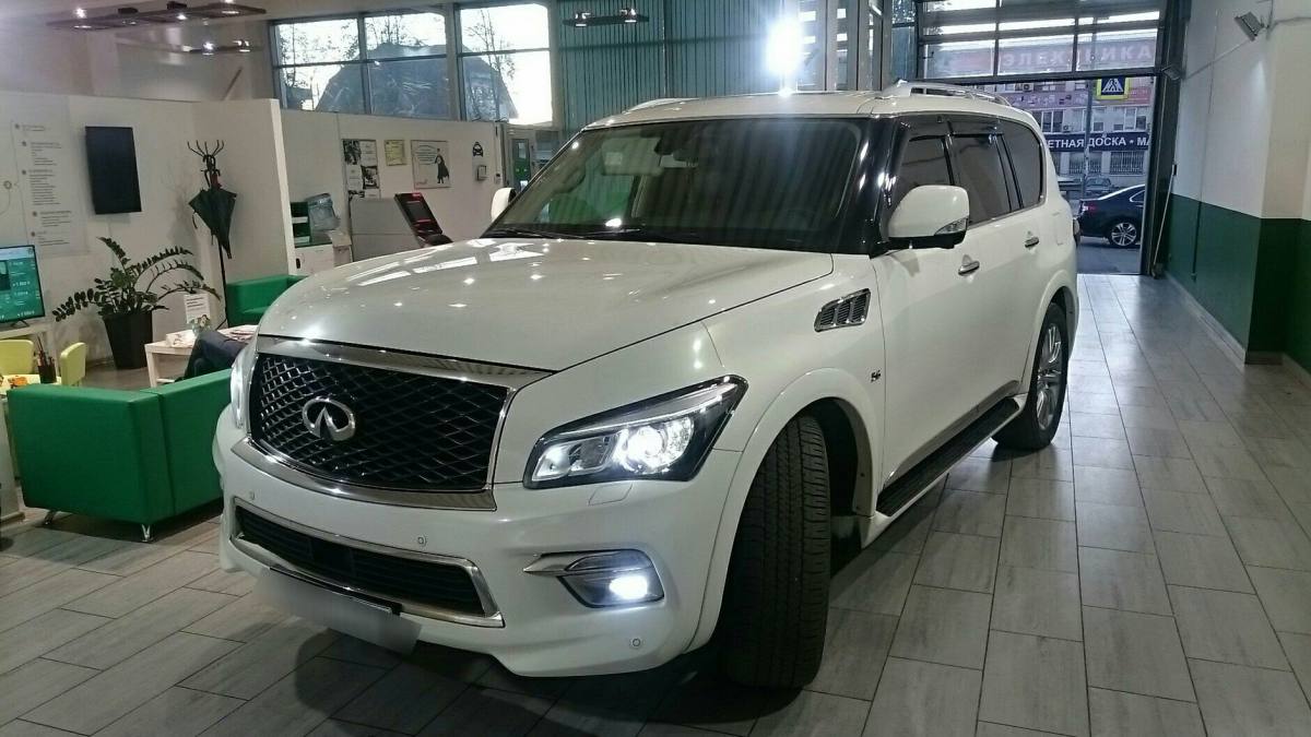 Infiniti QX80 I 2013