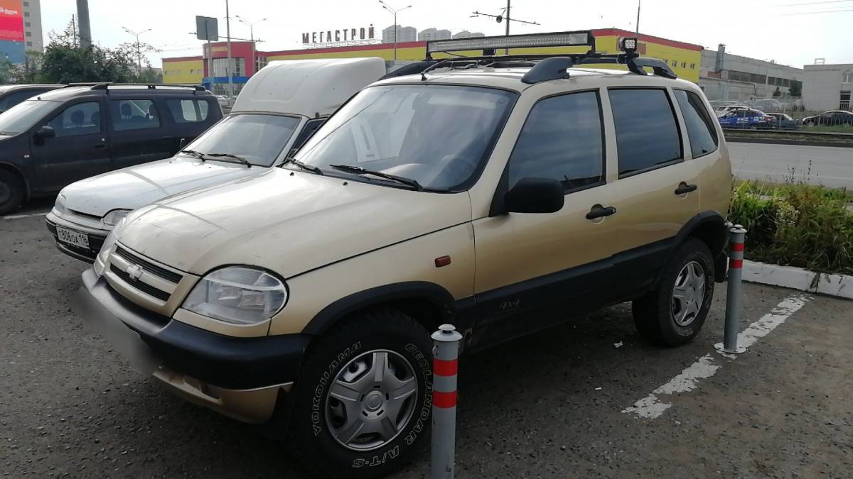 Chevrolet Niva I 2004