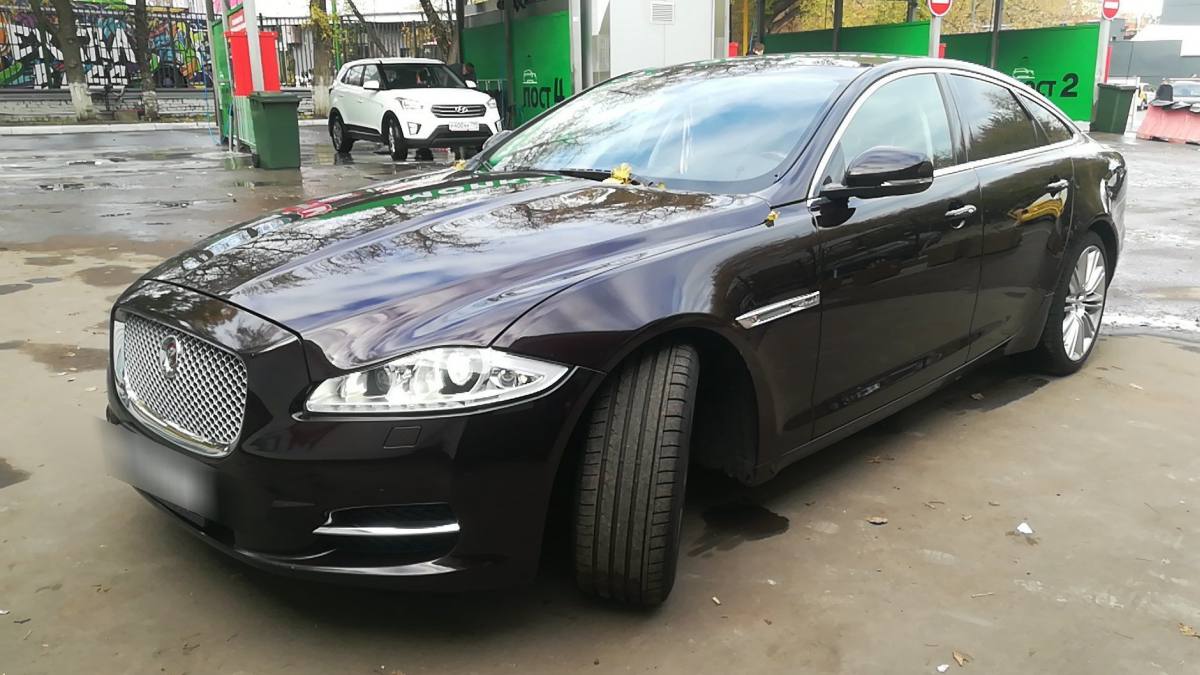 Jaguar XJ IV (X351) 2015