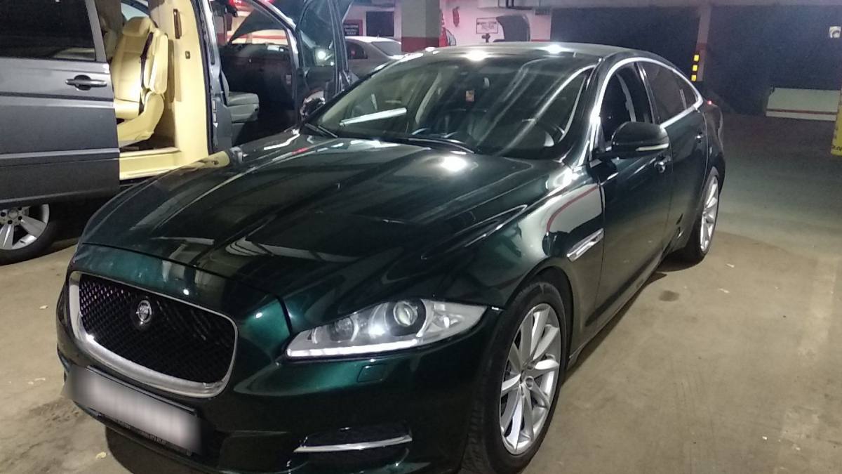 Jaguar XJ IV (X351) 3.0d AT (275 л.с.) [2012] 2012