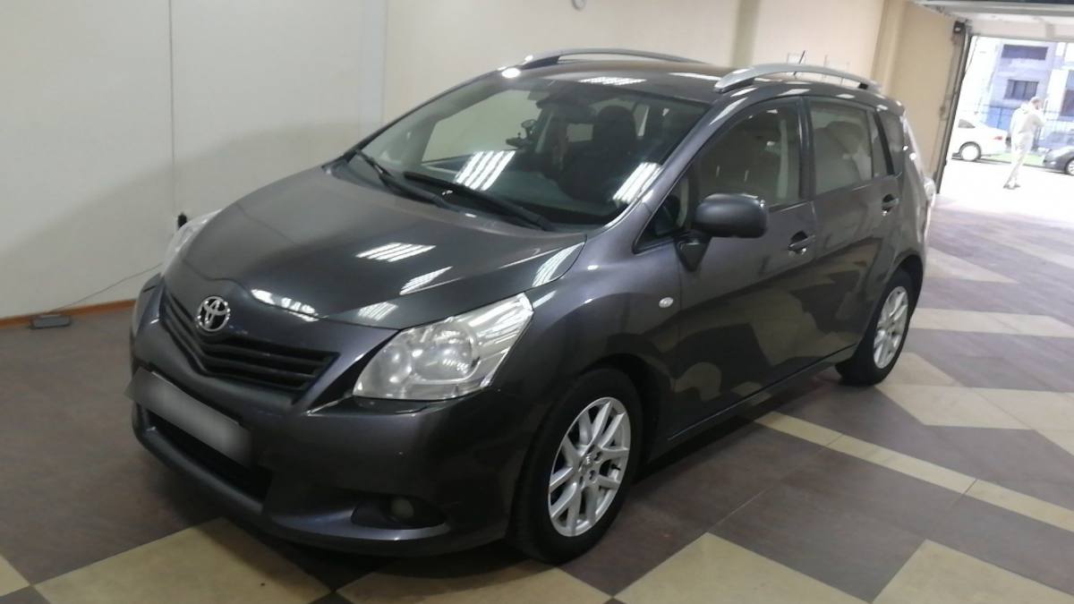 Toyota Verso I