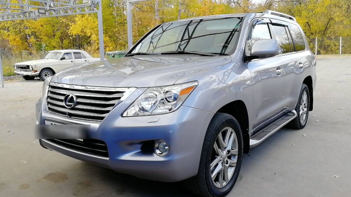 Lexus LX III 2008