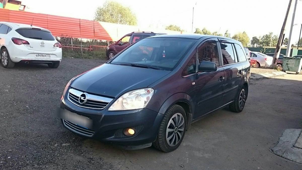 Opel Zafira B Рестайлинг 2011