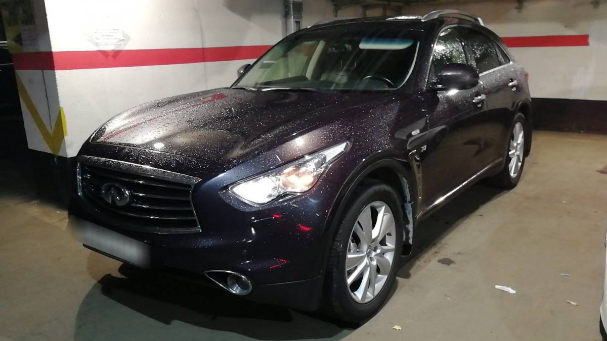 Infiniti QX70