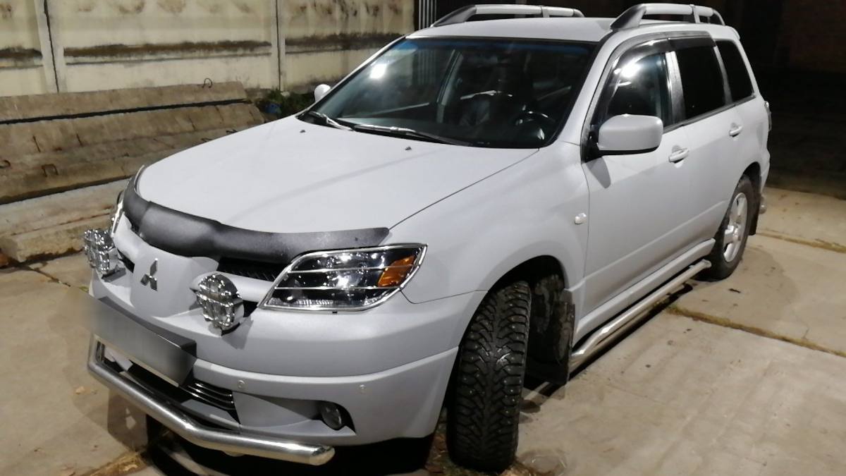 Mitsubishi Outlander I