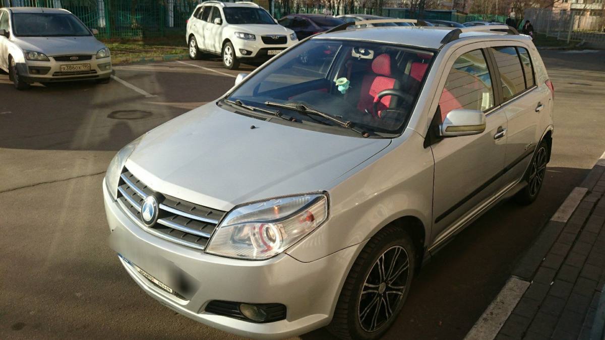 Geely MK Cross