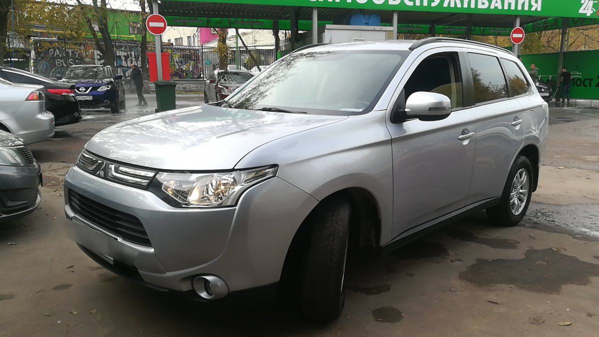 Mitsubishi Outlander III