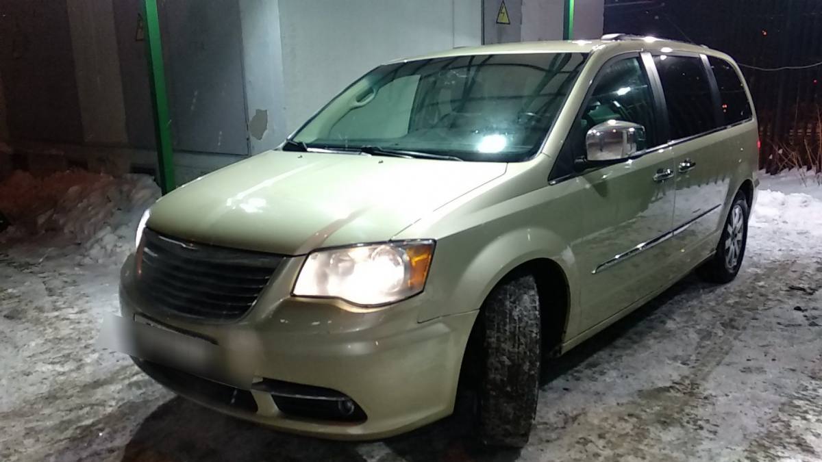 Chrysler Voyager V Рестайлинг 2011