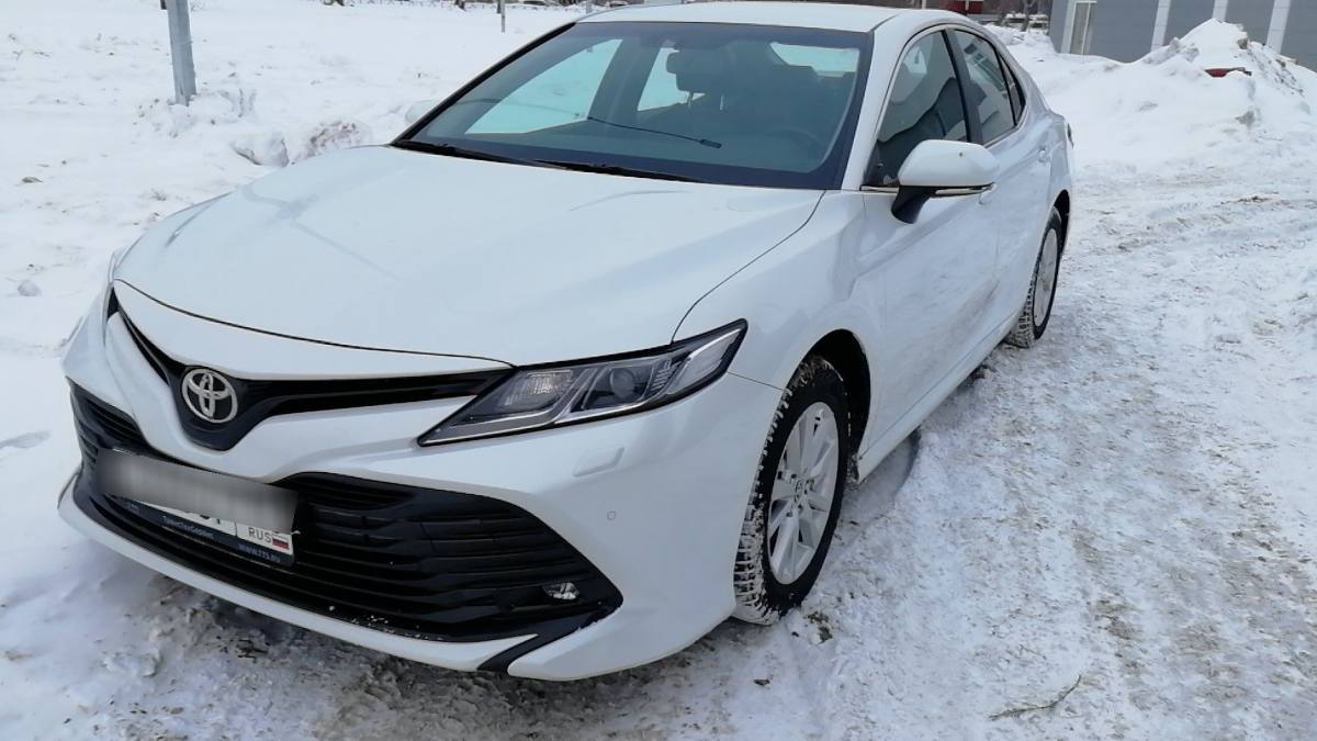 Toyota Camry VIII (XV70)
