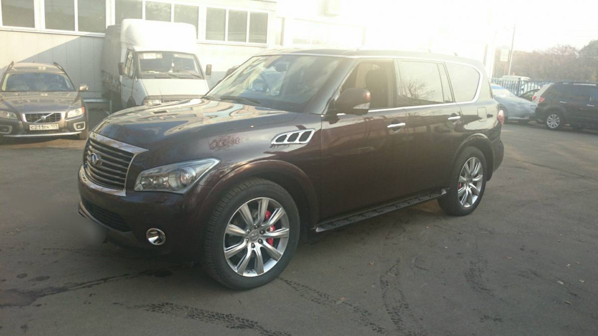 Infiniti QX56 II 2010